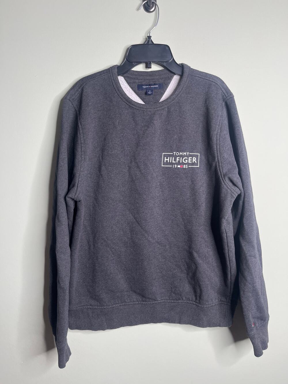 Tommy Hilfiger Crewneck Gray Sweater Medium